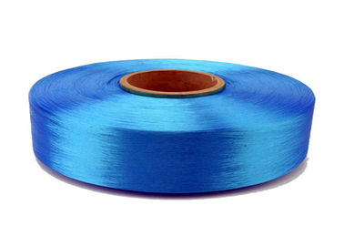 Chine Catégorie tournée par anneau mat bleu des fils de polyesters de couleur plein 100D/72F aa de haute résistance fournisseur