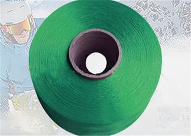 Chine Le haut fil teint lumineux de polypropylène de ténacité pour le tissu/pp met en sac fournisseur