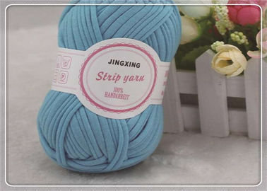 Chine Fil de fantaisie tricoté à la main teint coloré de fil de bande pour des écharpes de vêtements fournisseur