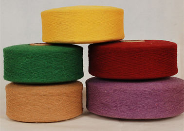 Chine Les fils de coton semi peignés cognent l'extrémité ouverte teinte par dopant de fil à tricoter de coton de 7S OE fournisseur