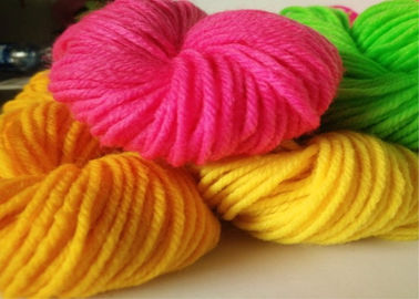 Chine Fil de crochet d'utilisation de pantoufle fil acrylique coloré de 4 plis pour le tricotage à la main fournisseur