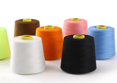 Chine 100% coloré teint a tourné le fil 30/2 de fil de polyester pour le fil/robes de T-shirt fournisseur