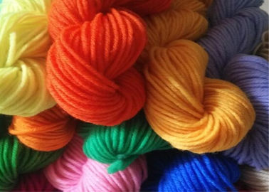 Fil de crochet d'utilisation de pantoufle fil acrylique coloré de 4 plis pour le tricotage à la main fournisseur